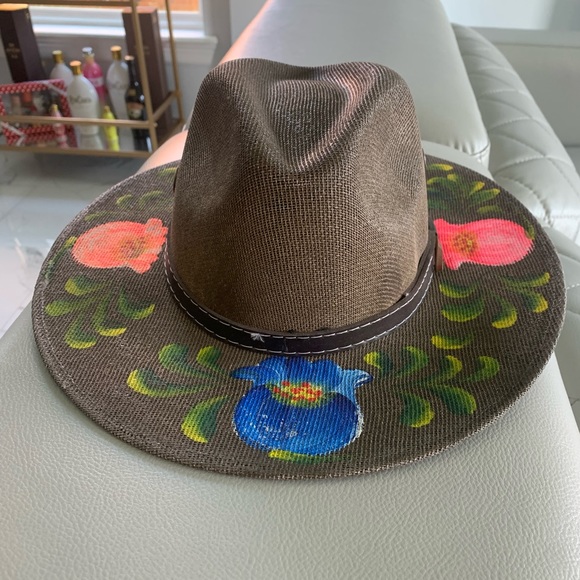 Only worn once - Picture 2 of 5